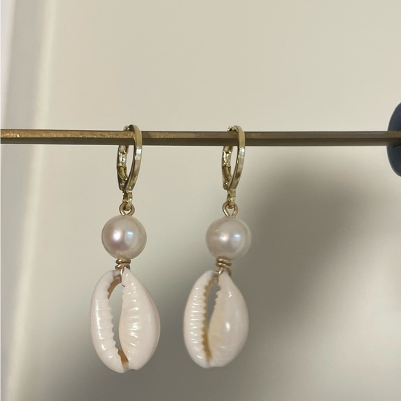 Gold Filled Pearl & Cowrie Shell Drop Earrings Boho Beach Coastal Wedding - Picture 5 of 5